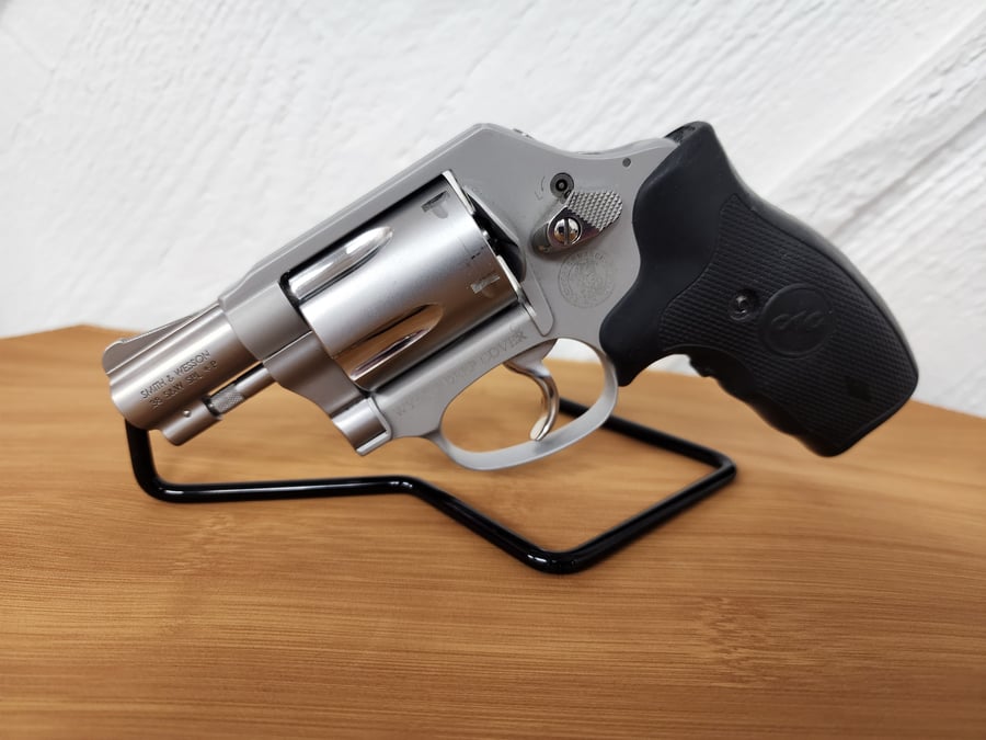 Smith & Wesson 637-2 637 2 Snub Nose