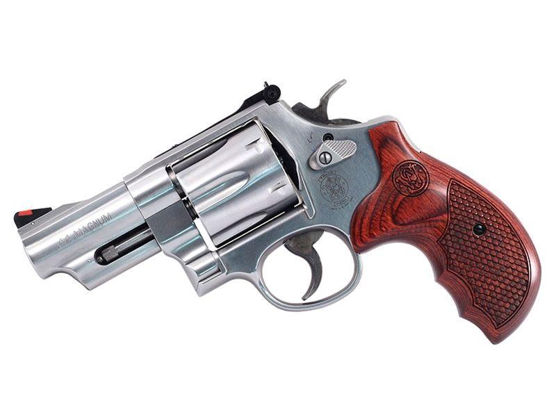 S&W 629 Deluxe .44Mag 3' 6rd Revolver