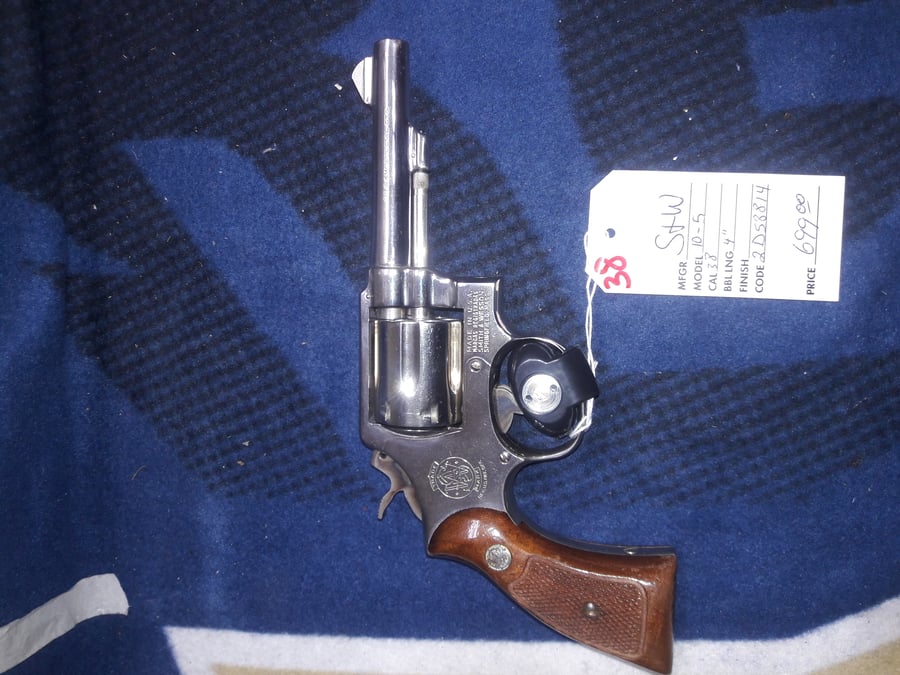 Smith & Wesson 10-5