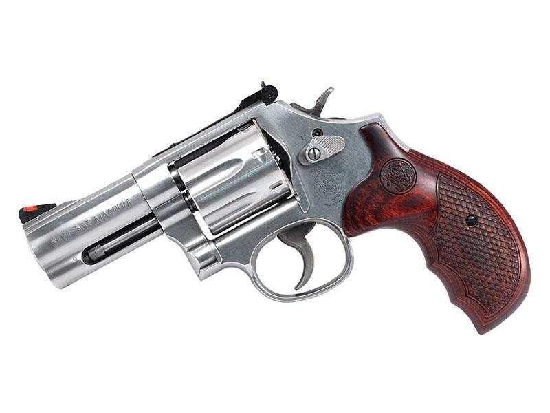 S&W 686 Plus Deluxe .357Mag 3' 7rd Revolver