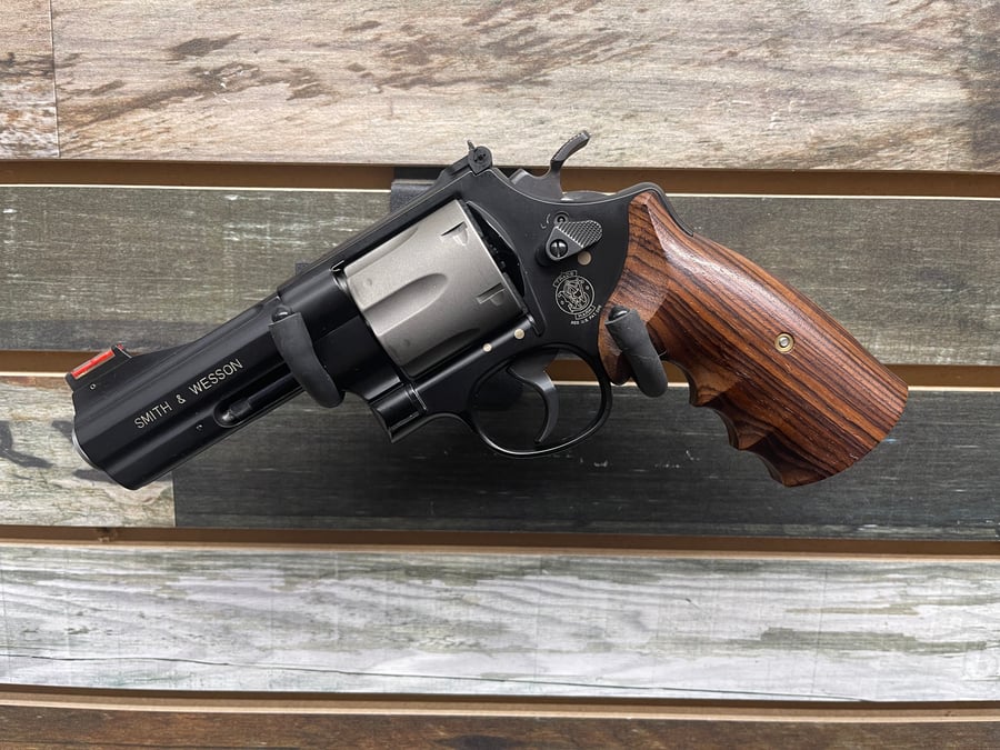 Smith & Wesson 329pd