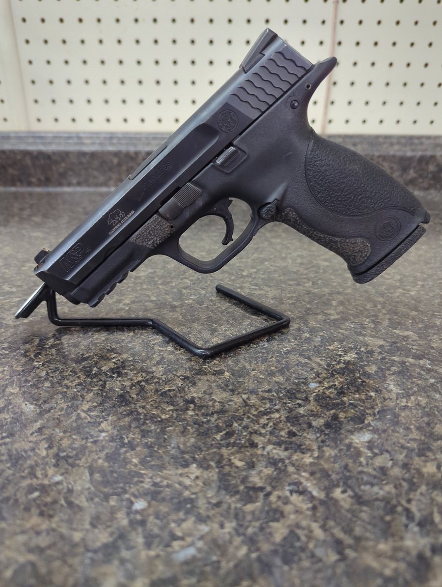 Smith & Wesson M&P 40