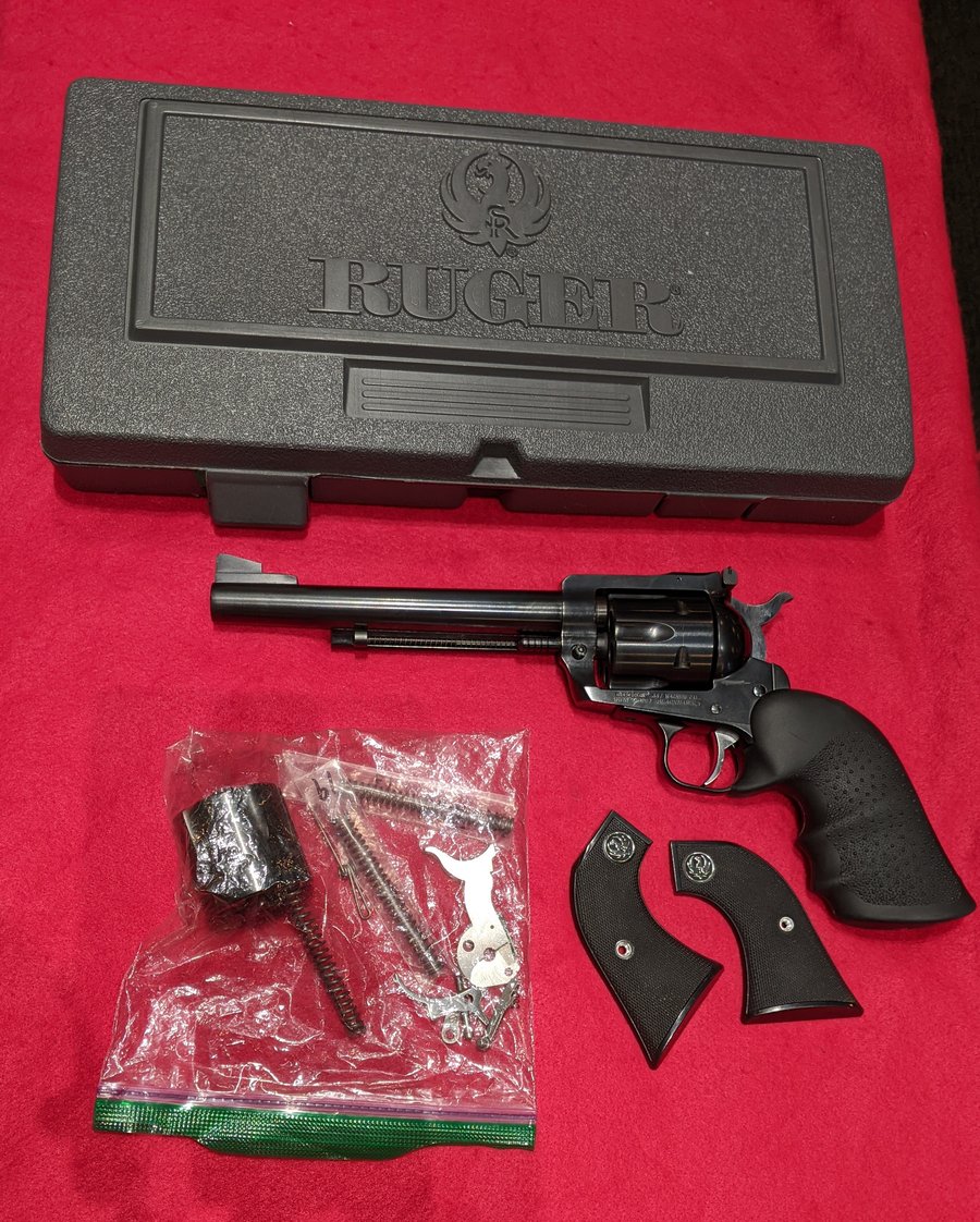 Ruger New Model Blackhawk 357/9mm