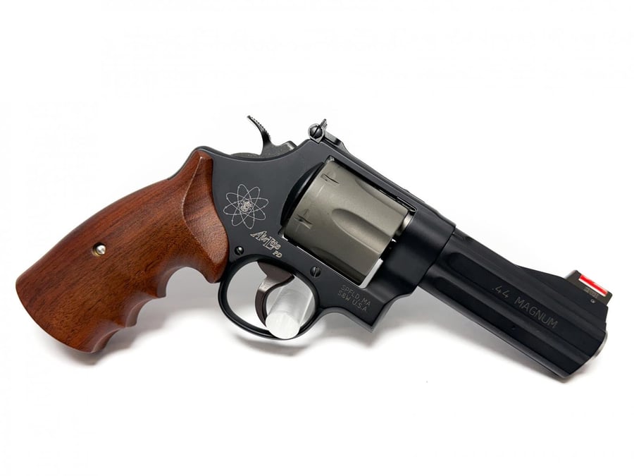 Smith & Wesson 329pd