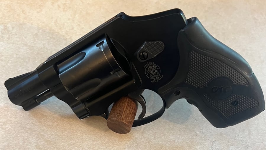 Smith & Wesson 442-2 Airweight W/ Laser Grip