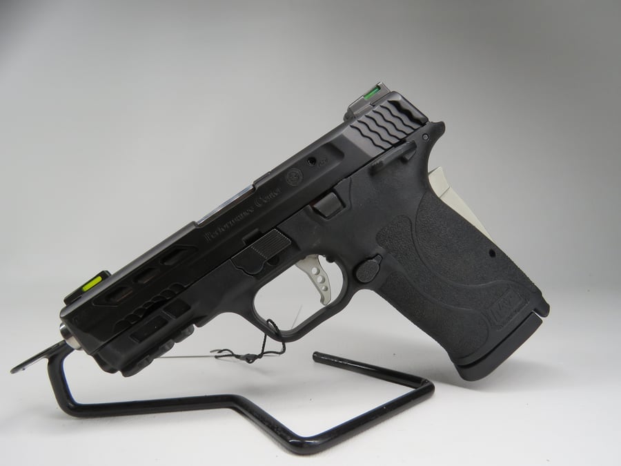 Smith & Wesson M&P 9 Shield Ez Performance Center
