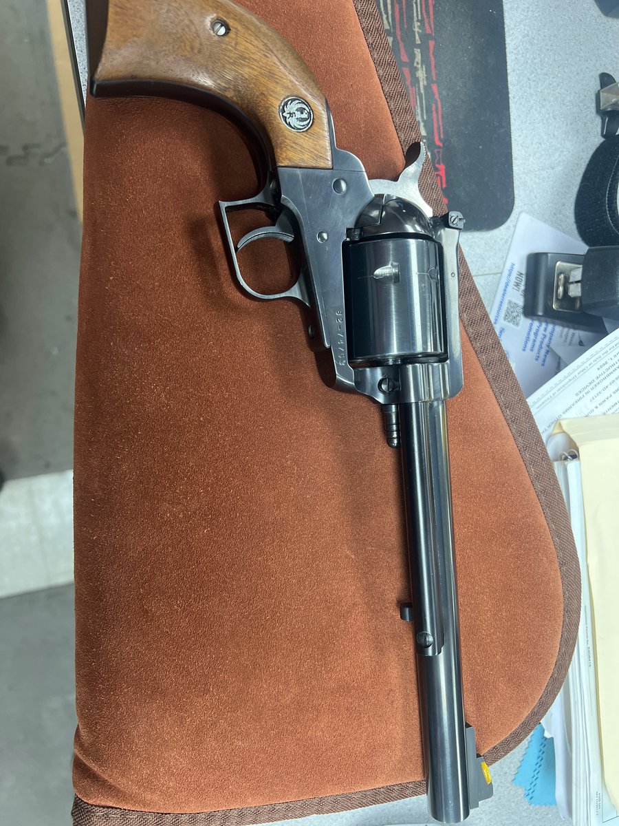 Ruger 'new Model' Super Blackhawk Stainless