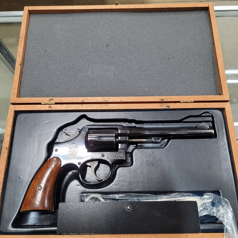 Smith & Wesson 10-5