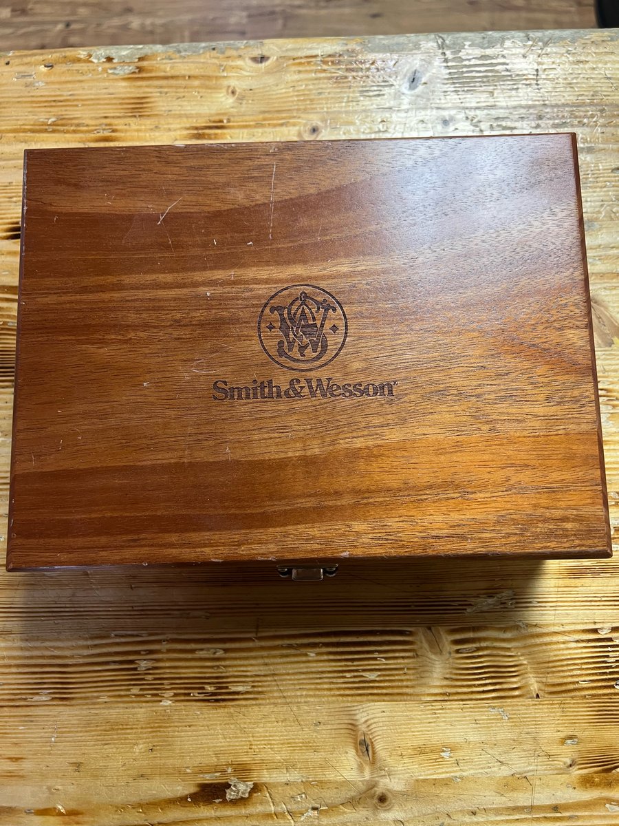 Smith & Wesson 442-1 Engraved
