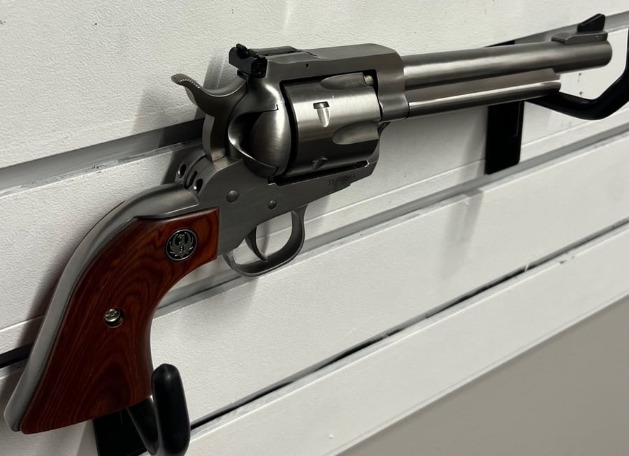 Ruger 'new Model' Blackhawk Stainless