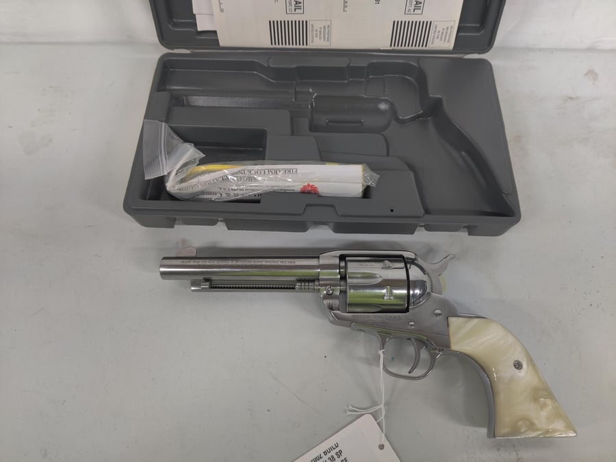 Ruger Vaquero Stainless W/ruger Case