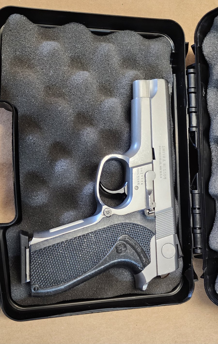 Smith & Wesson Model 5946